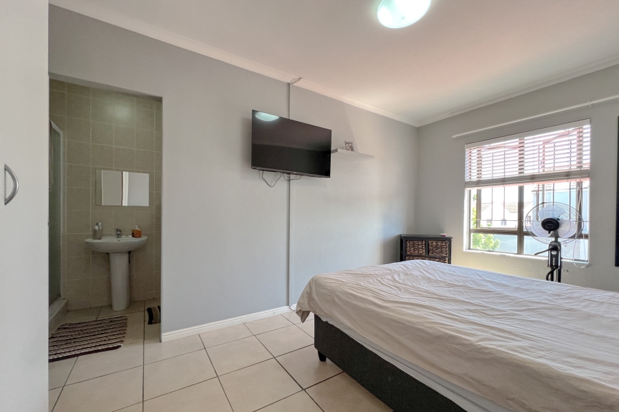 3 Bedroom Property for Sale in Normandie Western Cape